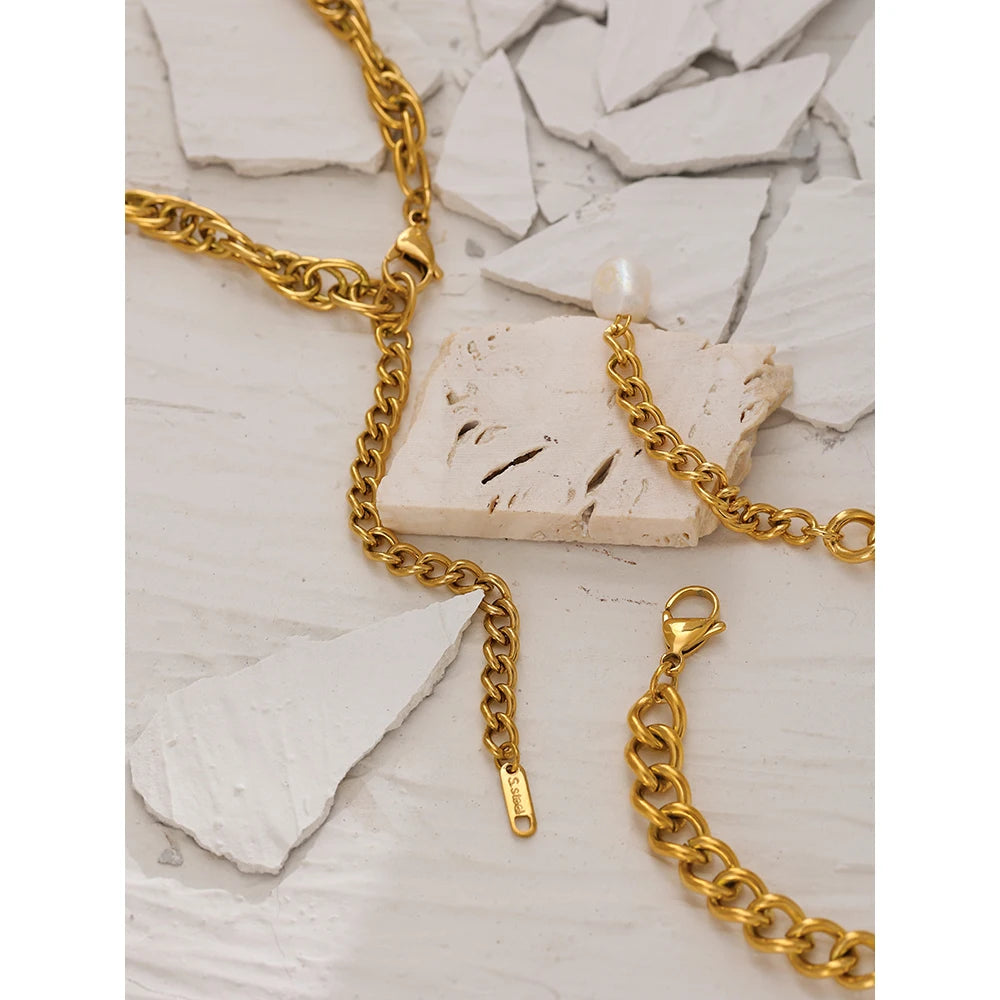 Natural Pearl Bracelet 18K Plated Gold