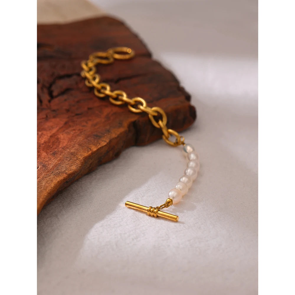 Elegant Natural Pearl Toggle-Clasps Chain Bracelet