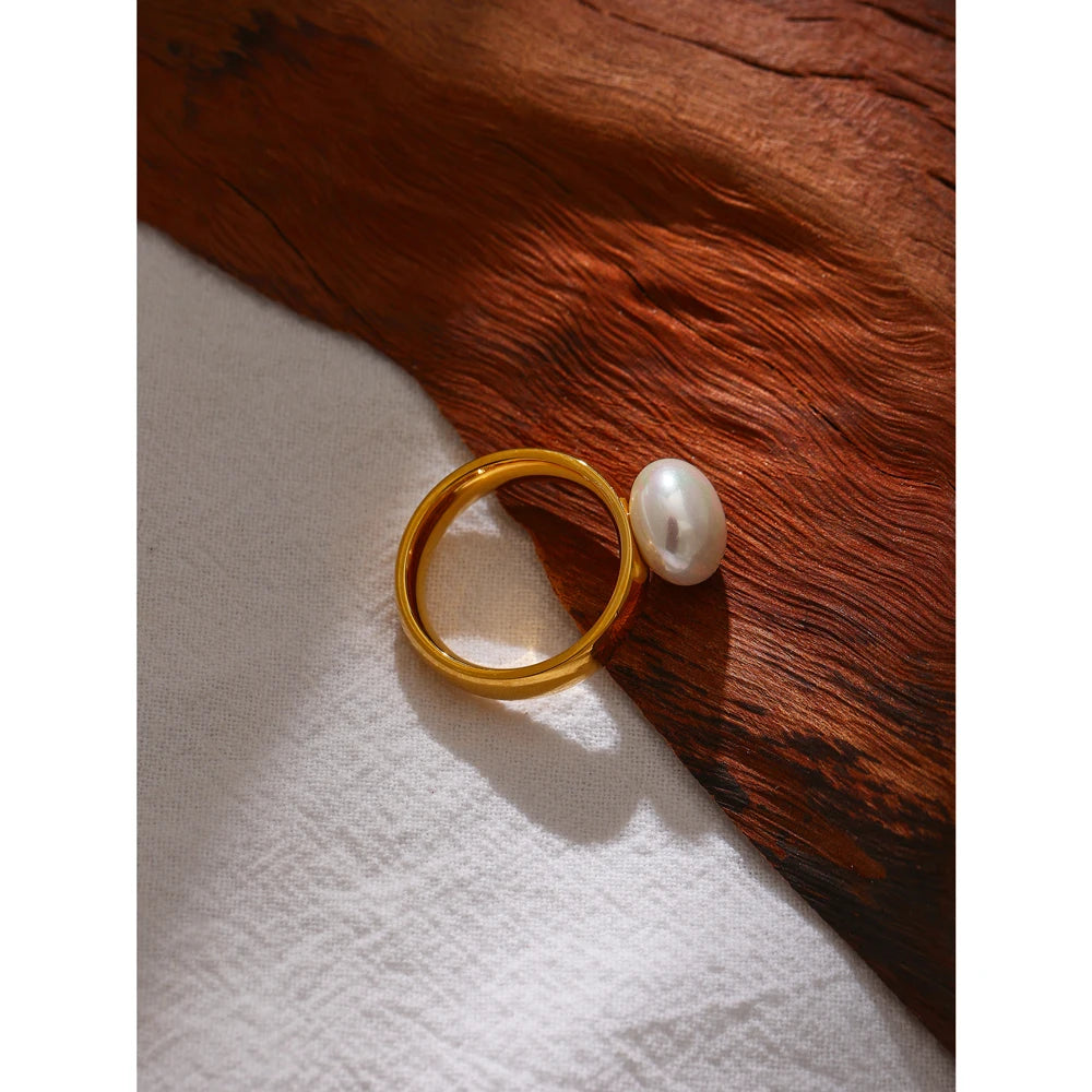 Elegant Shell Pearl Ring
