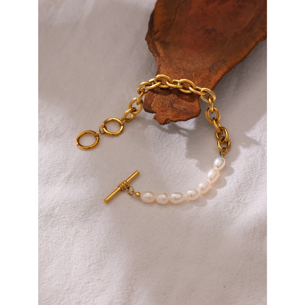 Elegant Natural Pearl Toggle-Clasps Chain Bracelet